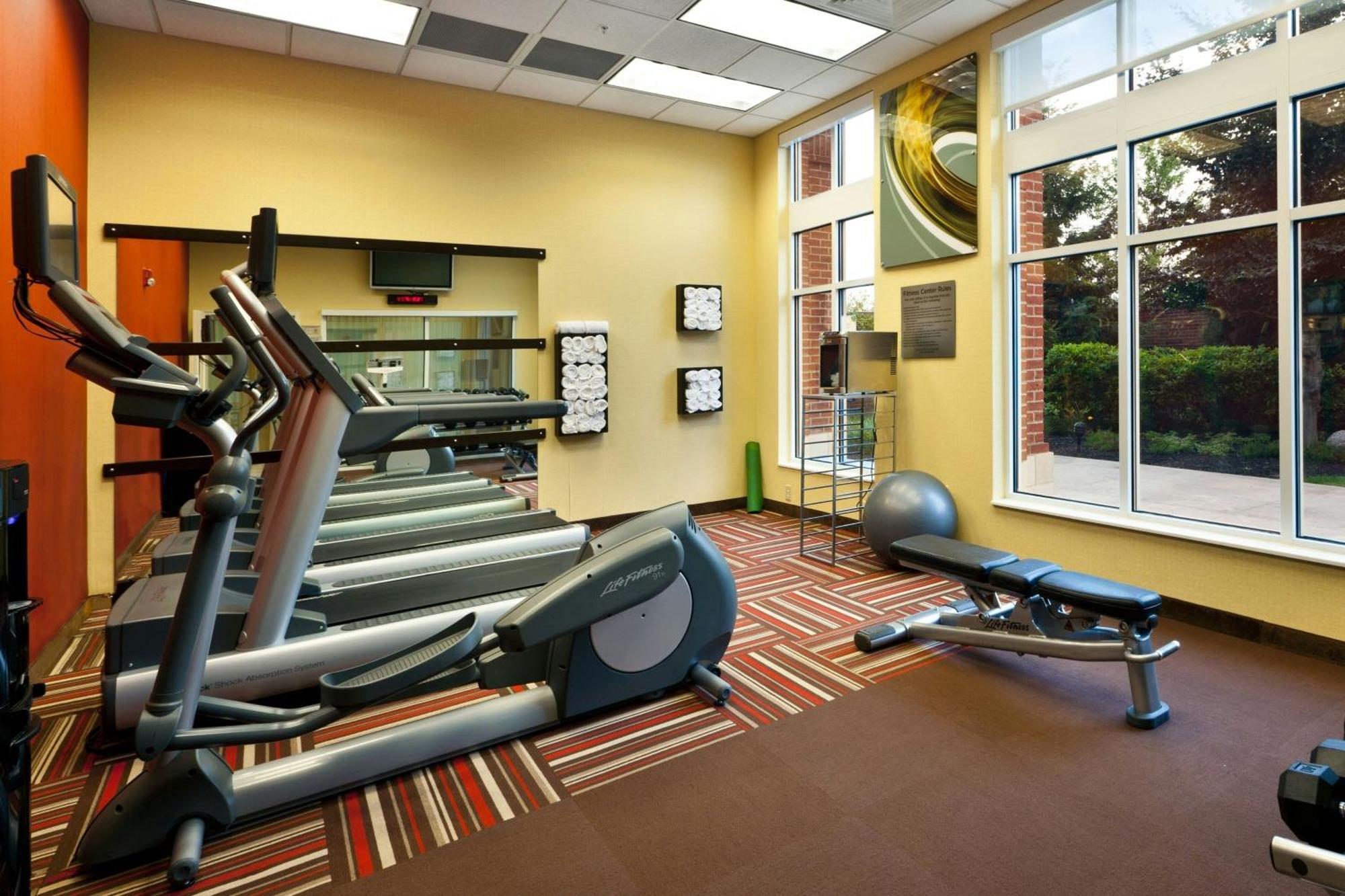 Отель Courtyard Columbus Easton Экстерьер фото